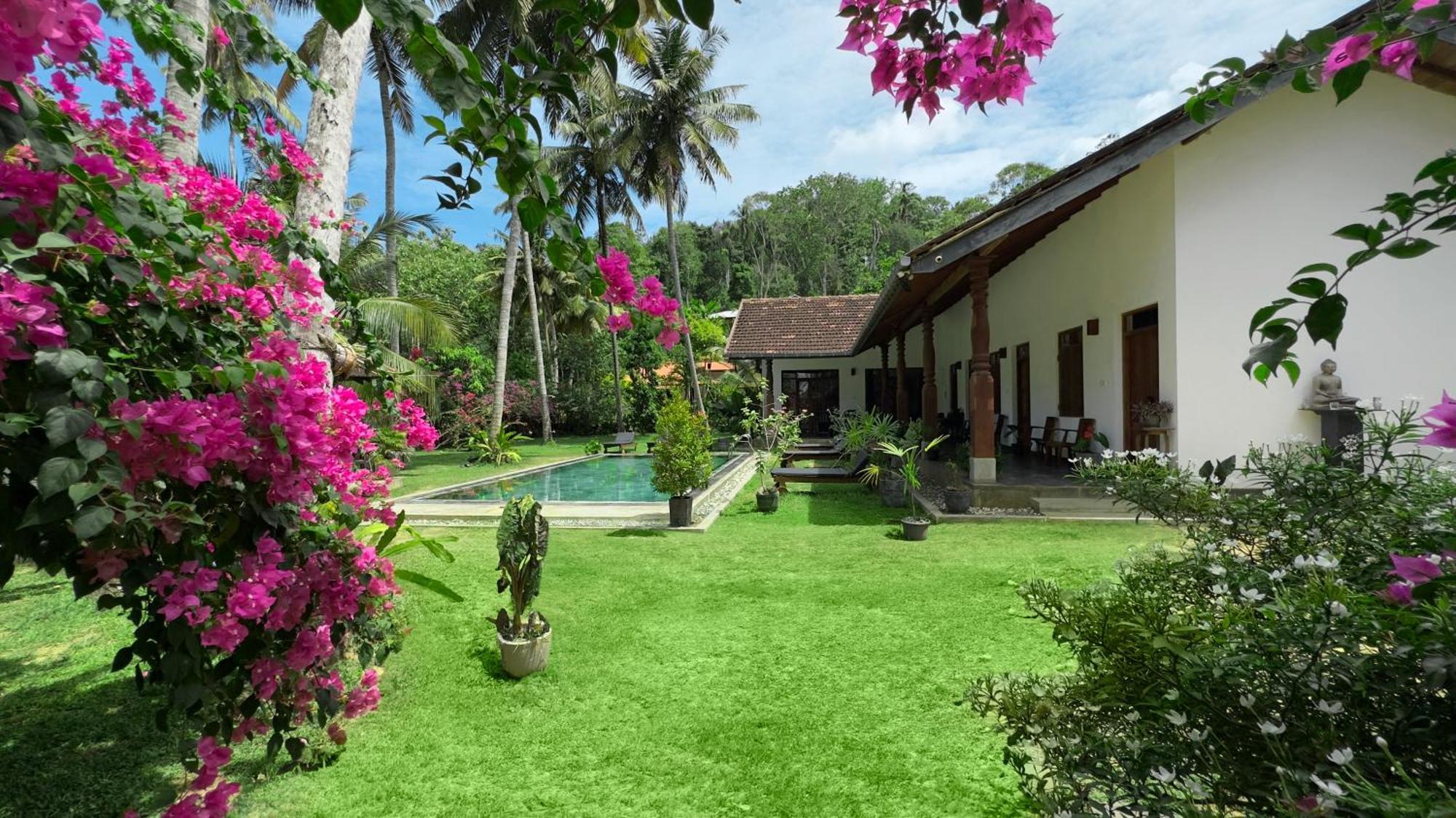 Villa Hiriketiya Dikwella Exteriör bild