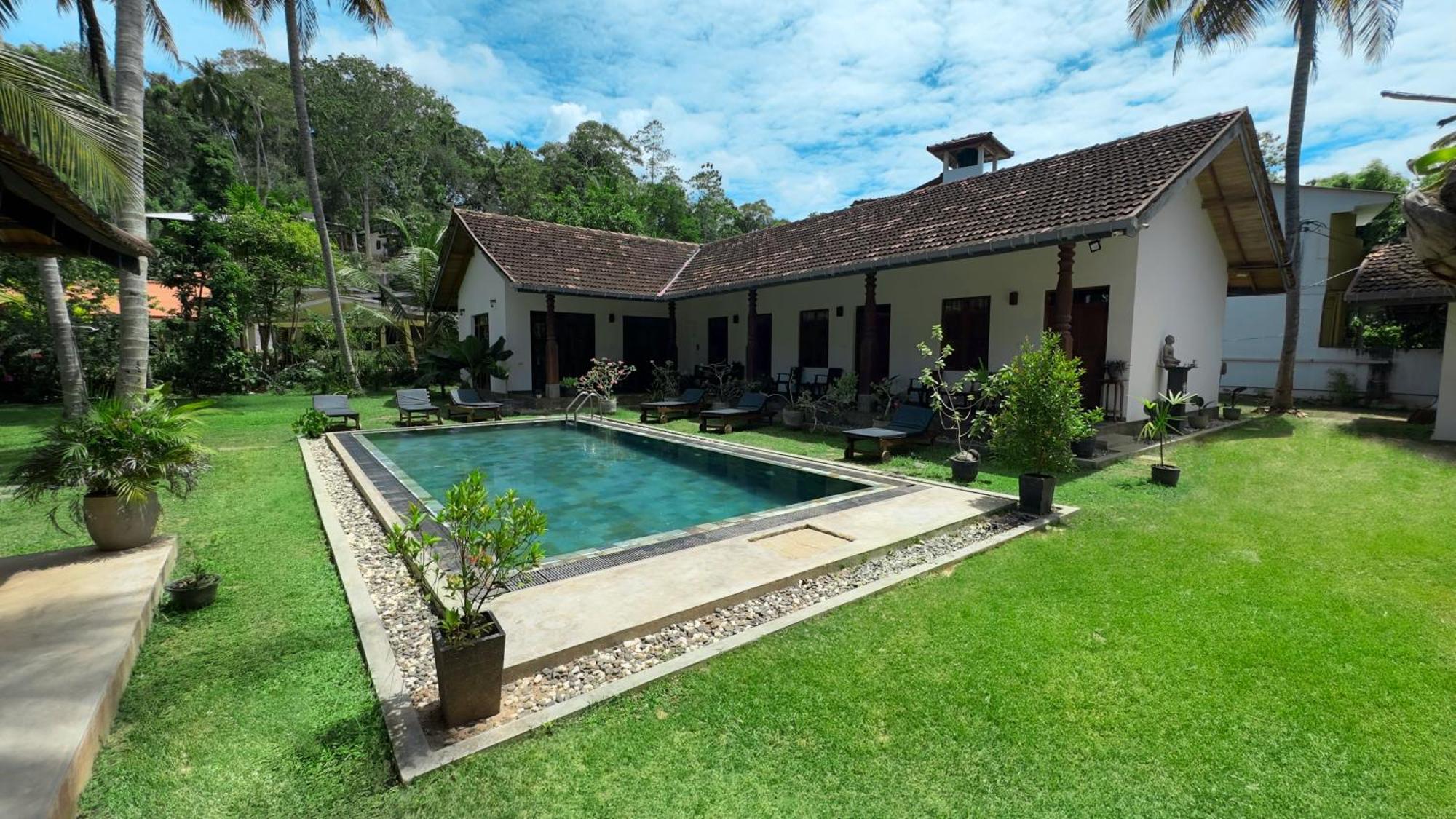 Villa Hiriketiya Dikwella Exteriör bild